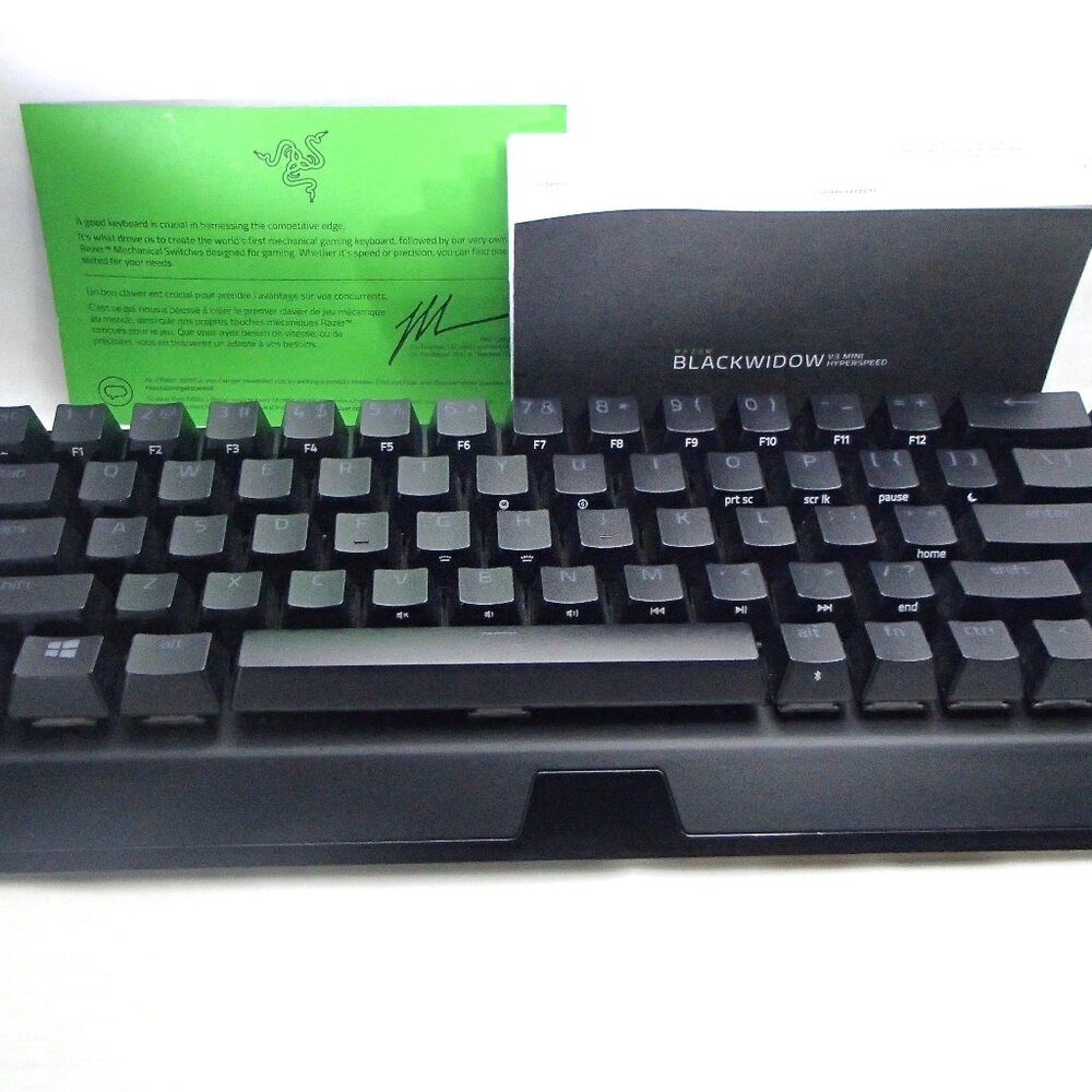 Razer RZ03-0389 Blackwidow V3 Mini Hyperspeed Keyboard Black missing usb dongle